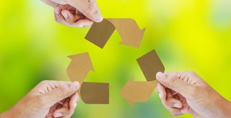 O que significam os números no símbolo de reciclagem das embalagens plásticas?